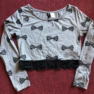 Gray and Black Long Sleeves Top